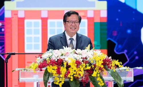 行政院副院長鄭文燦致詞。