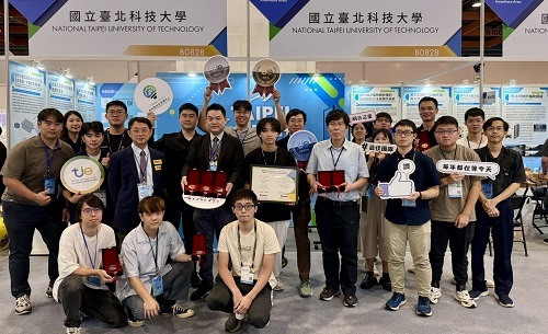 北科大於「2025年台灣創新技術博覽會」獲獎9件創下最佳紀錄，參與師生大合影。圖片