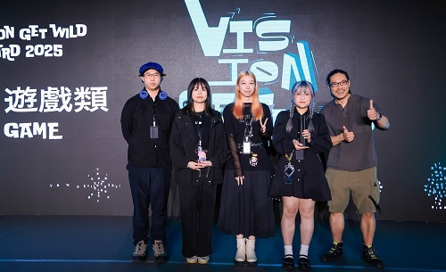 互動系楊煜霖（左起）、謝佳妧、胡嫚元、林馨柔，以作品「孤獨前哨」，榮獲2025放視大賞遊戲類非典型遊戲組銅獎。