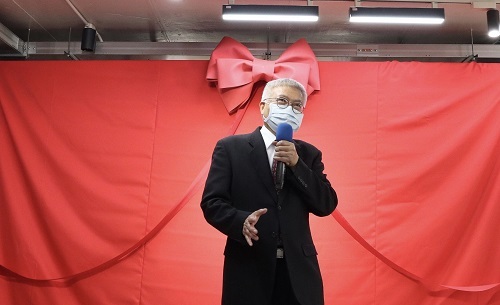 北科大校長王錫福為忠孝藝文廊道開幕致詞。
