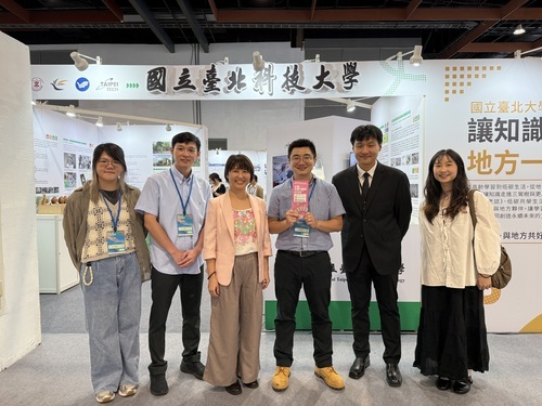 北科大永續行動獎團隊與校續中心主任傅遠智(右三)於北科大永續展區合影。