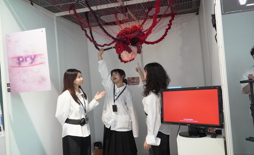 學生互動裝置作品展示_PRY