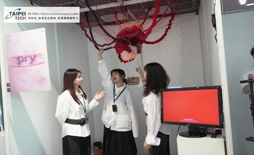 學生互動裝置作品展示_PRY