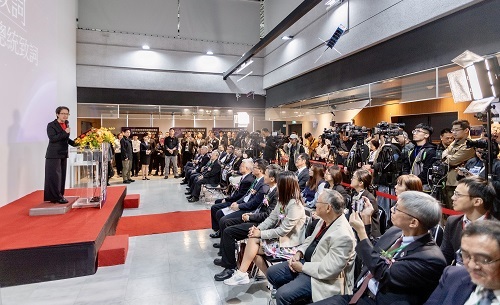 北科大「B5G低軌衛星關鍵通訊模組產業人才與技術培育基地」揭牌活動貴賓雲集。圖片