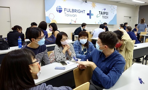 進駐北科大的Fulbright團隊，透過專業英語教學工作坊，與各校分享國際教學資源。