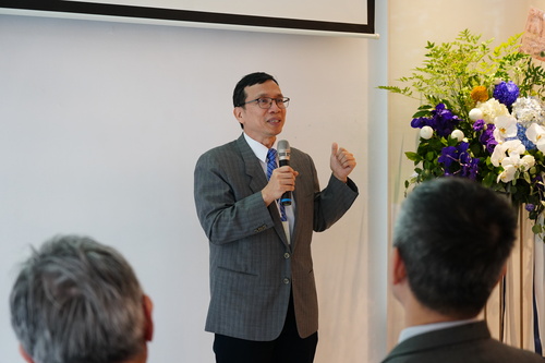北科大副校長白敦文於工設系畢業展「造夢器官」開幕致詞，勉勵學生以設計回應時代需求