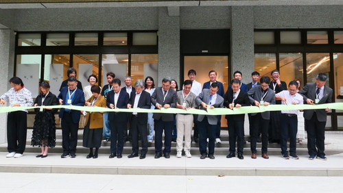 北科大工設系畢業展「造夢器官」舉行開幕剪綵儀式，共同見證新世代設計成果。