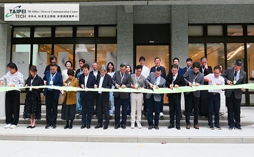 北科大工設系畢業展「造夢器官」舉行開幕剪綵儀式，共同見證新世代設計成果。