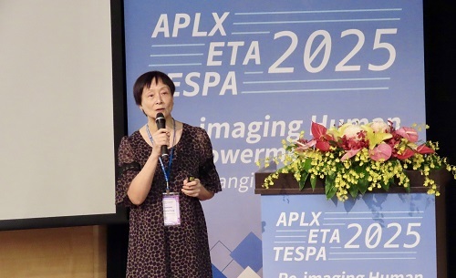 香港理工大學教授Dr. Winnie Cheng演講。圖片