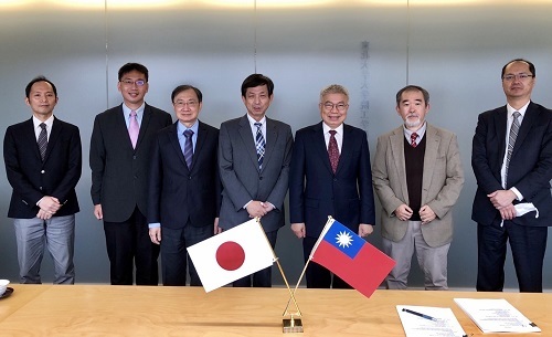 北科大校長王錫福（右三）率團參訪日本東北大學。