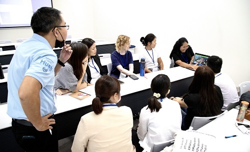 各校分組討論EMI宣傳策略及亮點。