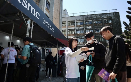 根據《Cheers》2025企業最愛大學生調查,北科大榮登技職第一。圖為2025北科大就業博覽會。