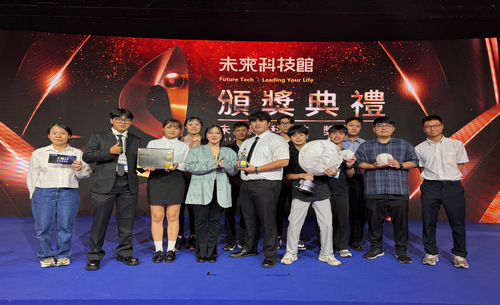 阮于軒教授的「具導流定子與曲面轉子之全向球型微型風能擷取系統」獲2026未來科技獎。