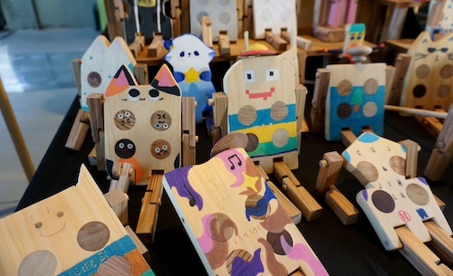 台中市豐東國中同學將所學的六項木工技法結合創意，作品展現個人特色。圖片