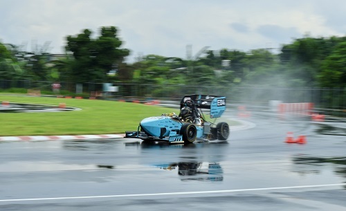 北科大學生方程式賽車隊首度拿下FST臺灣盃冠軍。