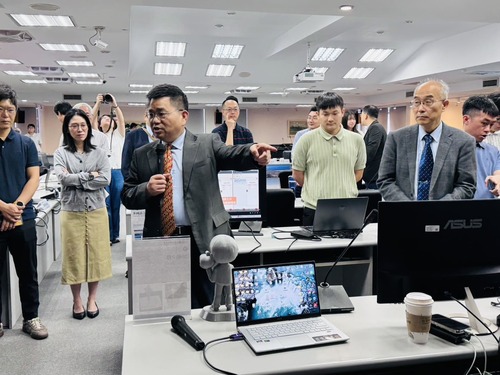 北科大主任秘書丁振卿介紹AI平台功能